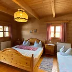 Berggasthof Gut Lichtenau האוצנברג
